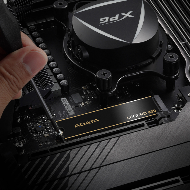 Unidad SSD ADATA Legend 900 Pro | 2 TB | M.2 | NVMe | 6,500 MB/s Escritura | 7,400 MB/s Lectura | PCI Express 4.0 | Compatible con PS5 | SLEG-900P-2TCS